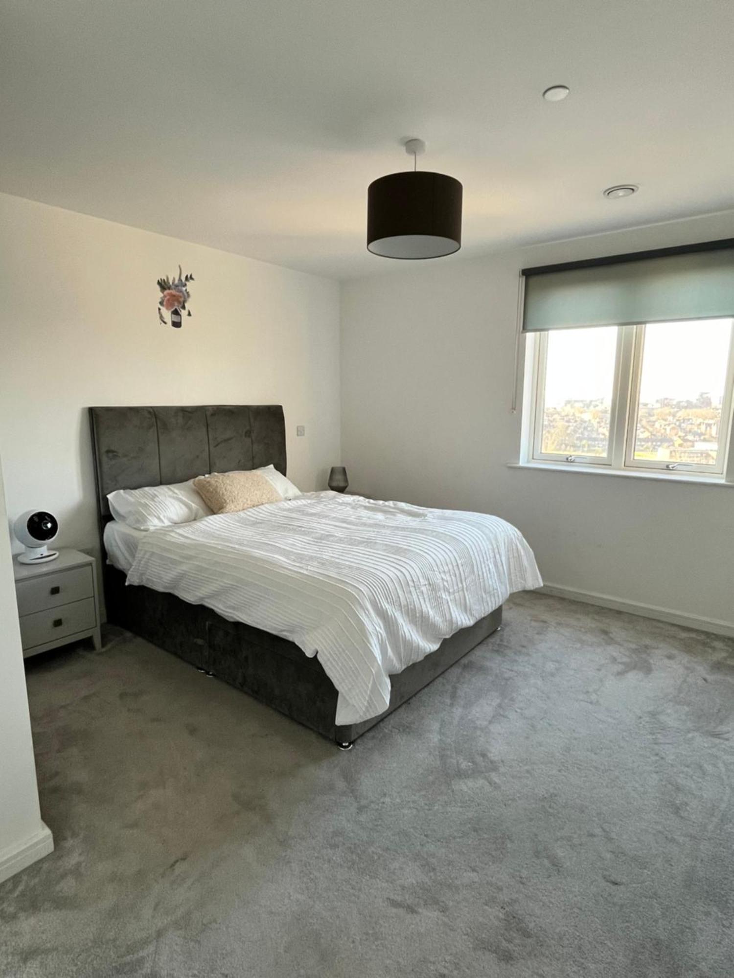 One Bedroom Apartment บาร์คกิ้ง ภายนอก รูปภาพ