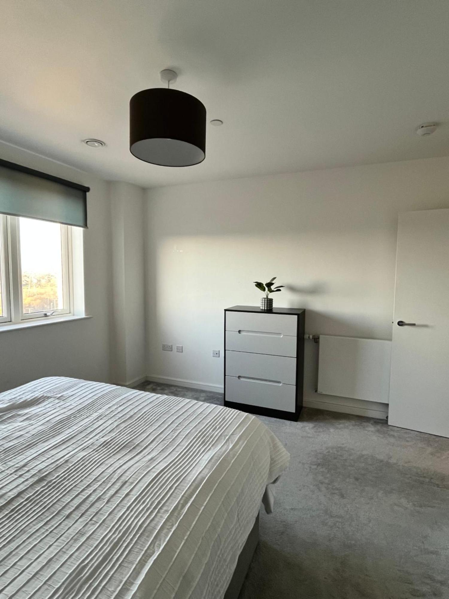One Bedroom Apartment บาร์คกิ้ง ภายนอก รูปภาพ
